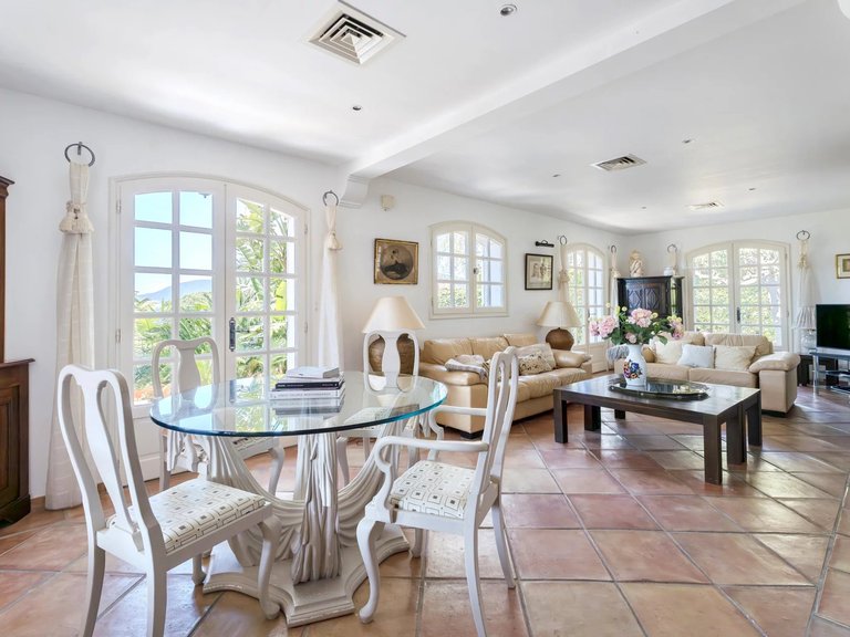 Villa for Sale in La Croix Valmer, St. Tropez, Grimaud Area 6