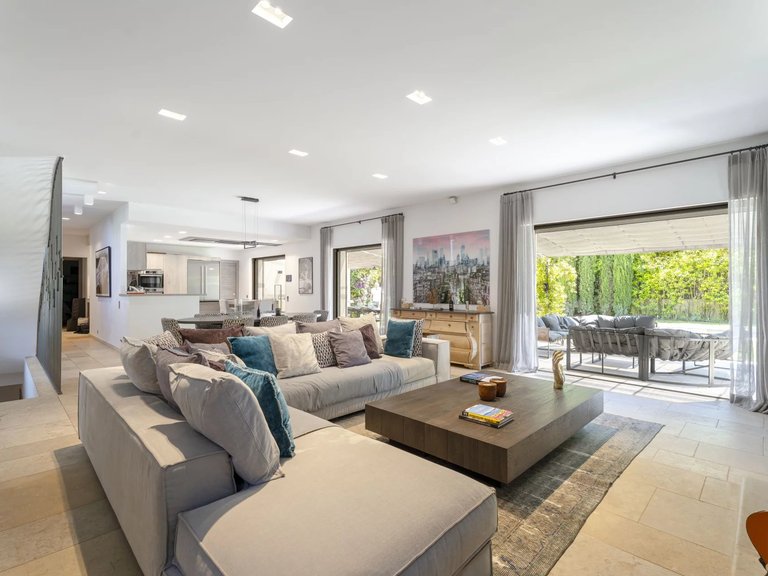 Villa for Sale in Saint Tropez, St. Tropez, Grimaud Area 4