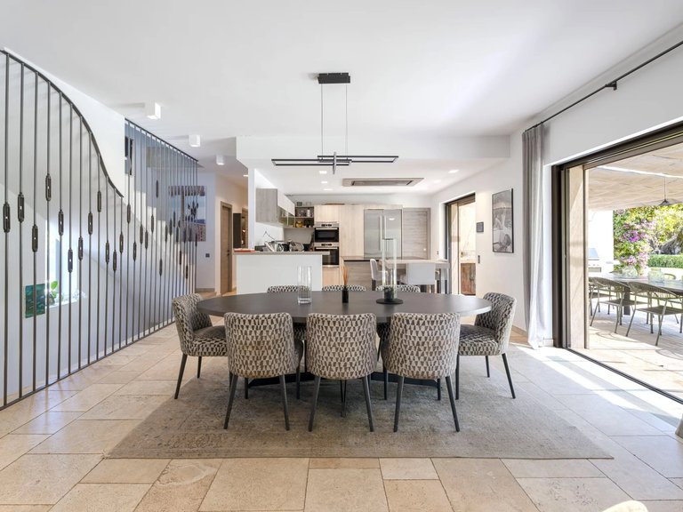 Villa for Sale in Saint Tropez, St. Tropez, Grimaud Area 6