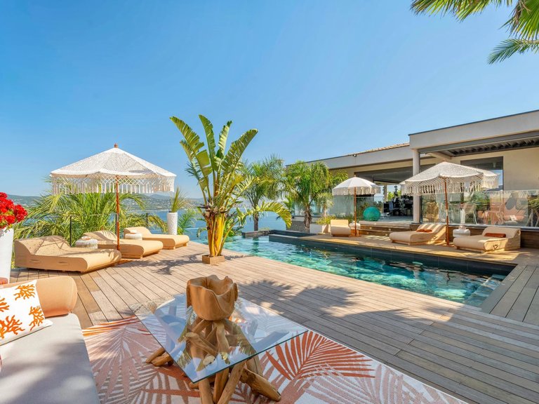 Villa for Sale in Gassin, St. Tropez, Grimaud Area 16