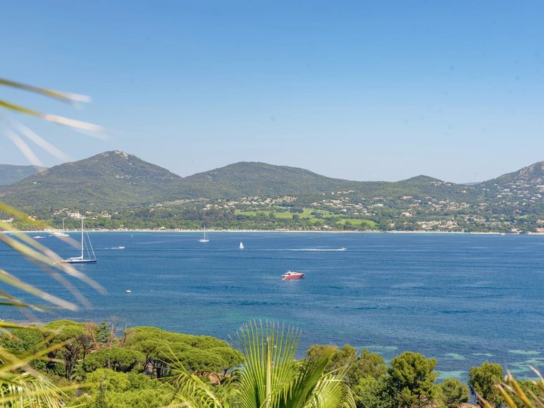 Villa for Sale in Gassin, St. Tropez, Grimaud Area 3