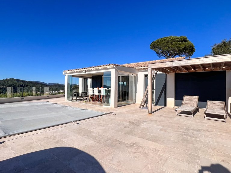 Villa for Sale in Les Issambres, St Raphaël, Ste Maxime Area 9