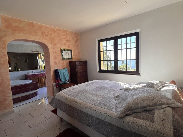 Villa for Sale in Les Issambres, St Raphaël, Ste Maxime Area 10