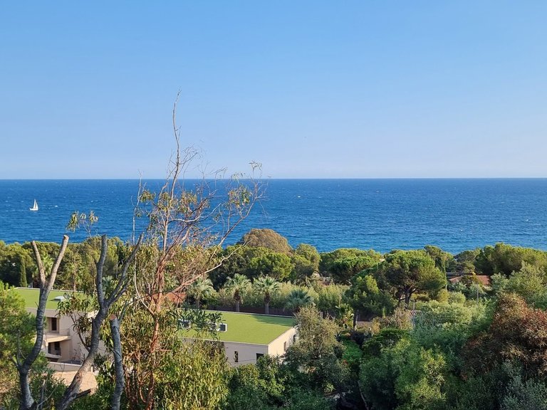 Villa for Sale in Les Issambres, St Raphaël, Ste Maxime Area 3