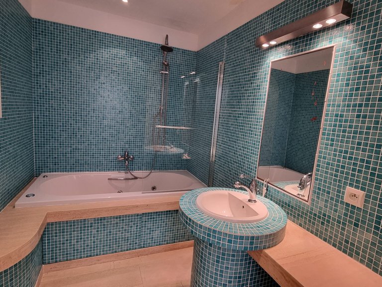 Villa for Sale in Les Issambres, St Raphaël, Ste Maxime Area 9