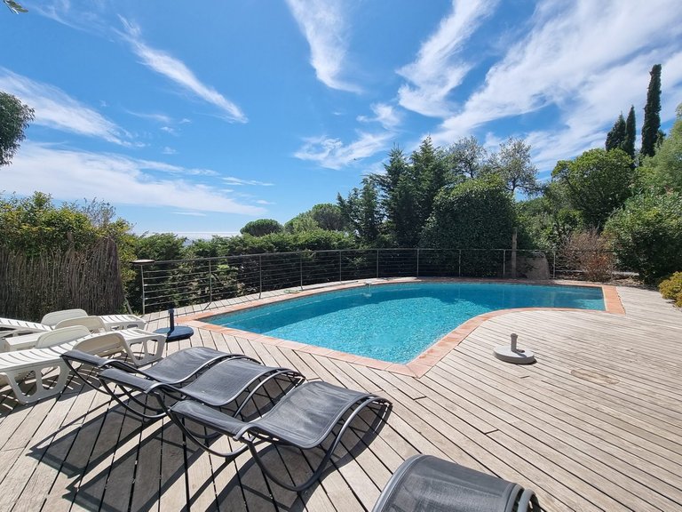 Villa for Sale in Les Issambres, St Raphaël, Ste Maxime Area 11