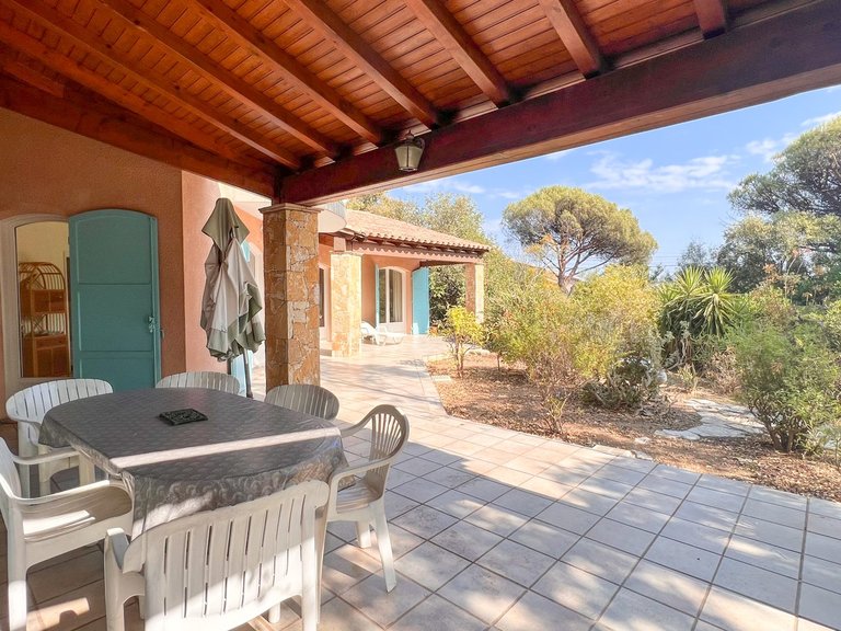 Villa for Sale in Les Issambres, St Raphaël, Ste Maxime Area 2