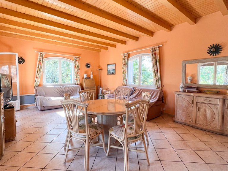 Villa for Sale in Les Issambres, St Raphaël, Ste Maxime Area 5