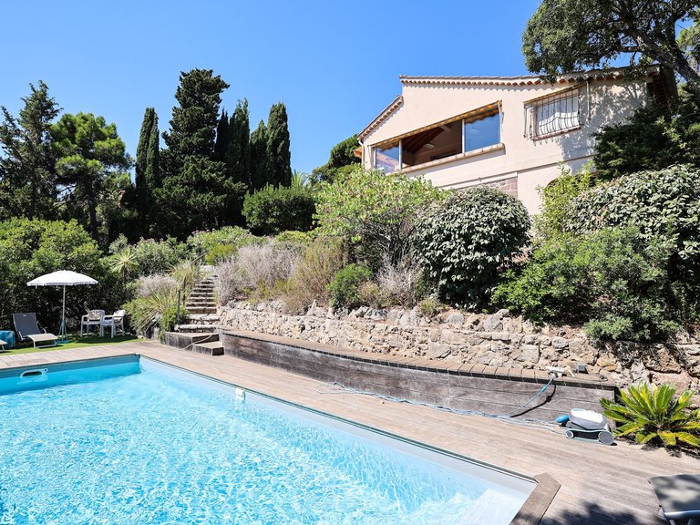 Villa for Sale in Les Issambres, St Raphaël, Ste Maxime Area 3