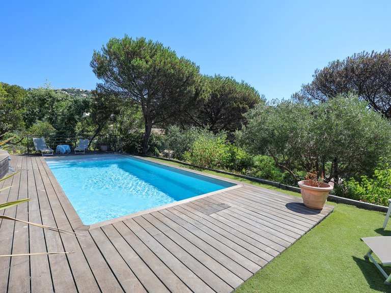 Villa for Sale in Les Issambres, St Raphaël, Ste Maxime Area 4
