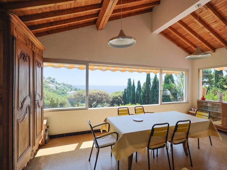 Villa for Sale in Les Issambres, St Raphaël, Ste Maxime Area 7