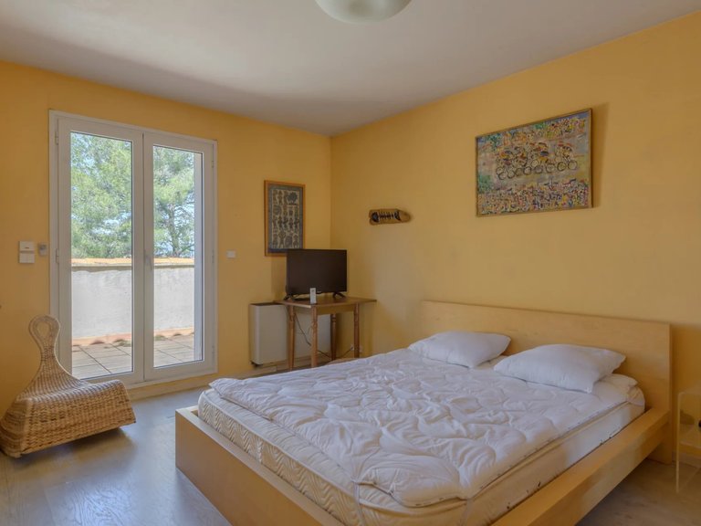 Villa for Sale in Hyeres, Provence Coast (cassis To Cavalaire) 16