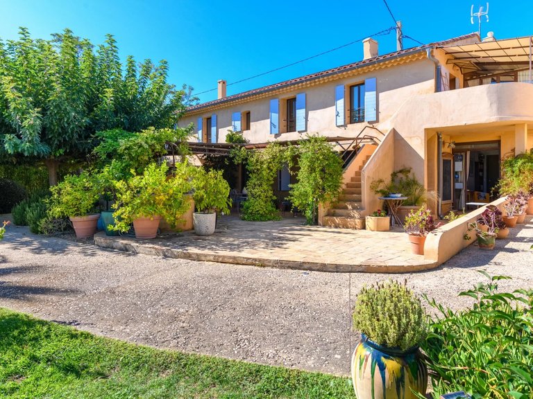 Villa for Sale in St Cyr Sur Mer, Provence Coast (cassis To Cavalaire) 2