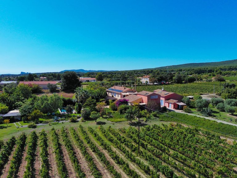 Villa for Sale in St Cyr Sur Mer, Provence Coast (cassis To Cavalaire) 15