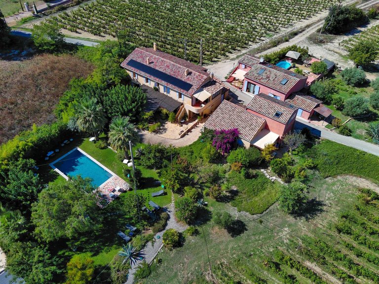 Villa for Sale in St Cyr Sur Mer, Provence Coast (cassis To Cavalaire) 3