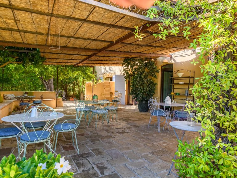 Villa for Sale in St Cyr Sur Mer, Provence Coast (cassis To Cavalaire) 5