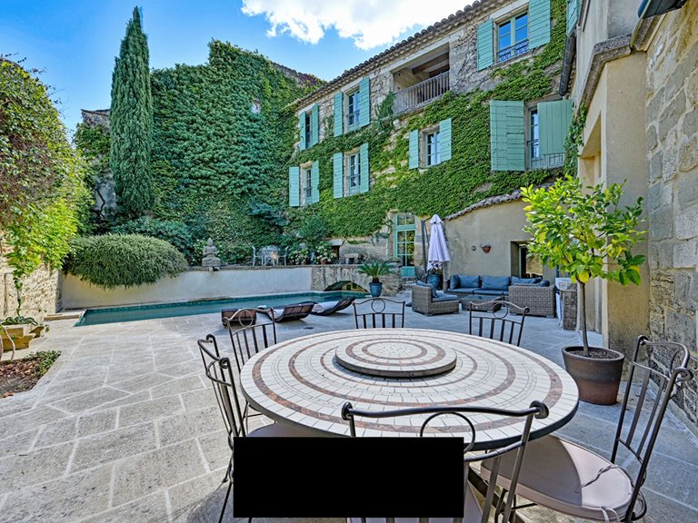 Villa for Sale in Uzes, Uzes Area 13