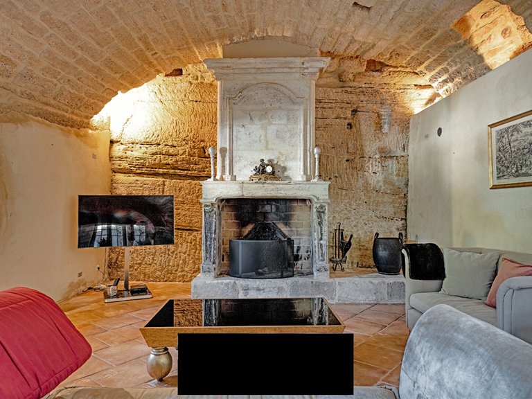 Villa for Sale in Uzes, Uzes Area 3