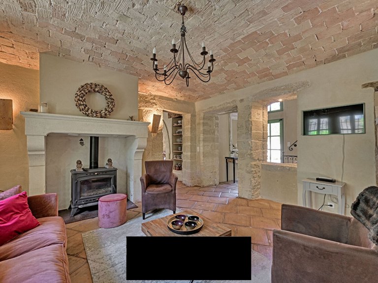 Villa for Sale in Uzes, Uzes Area 6