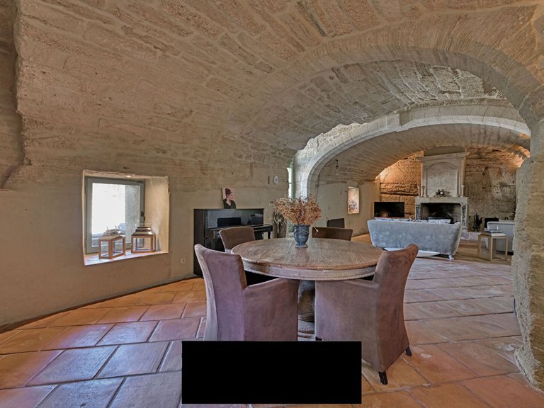 Villa for Sale in Uzes, Uzes Area 7