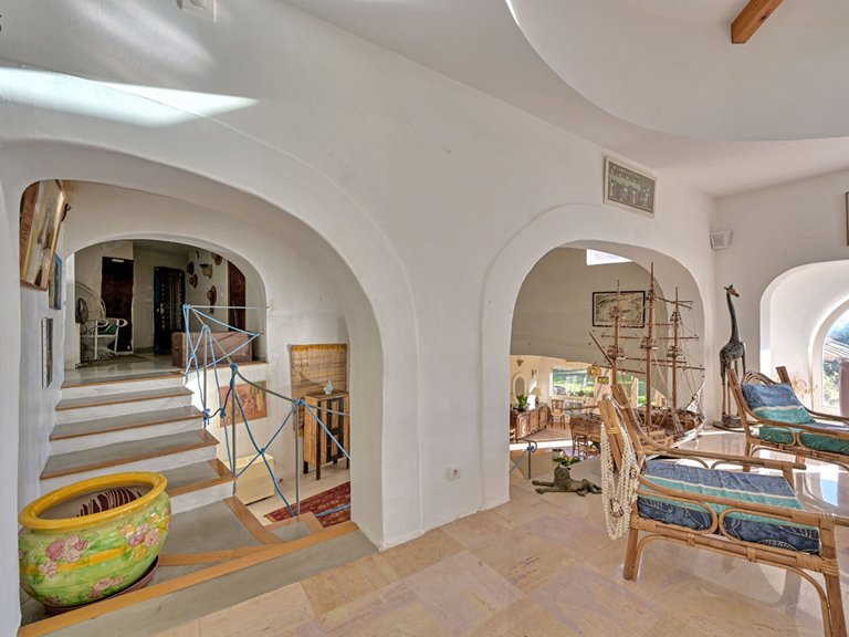 Villa for Sale in Uzes, Uzes Area 13