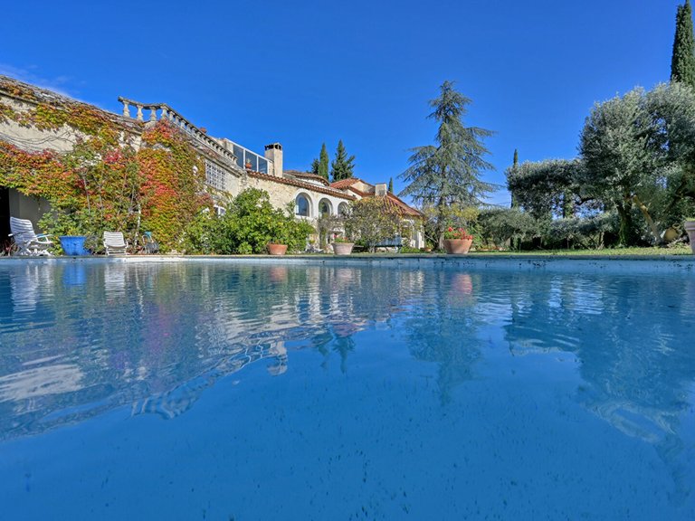 Villa for Sale in Uzes, Uzes Area 5