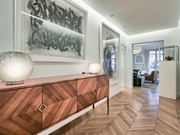 Apartment for Sale in 8th (golden Triangle - Parc Monceau), Golden Triangle - Trocadéro (8th - 16th) 1