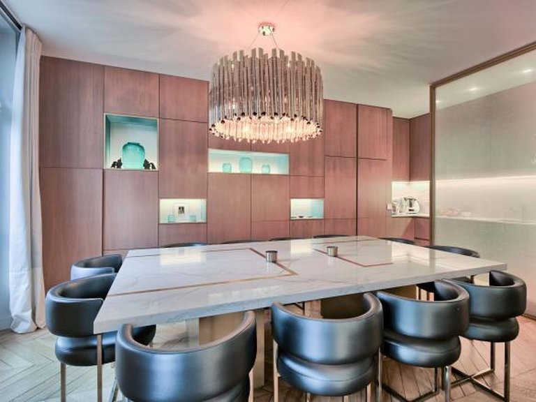 Apartment for Sale in 8th (golden Triangle - Parc Monceau), Golden Triangle - Trocadéro (8th - 16th) 2