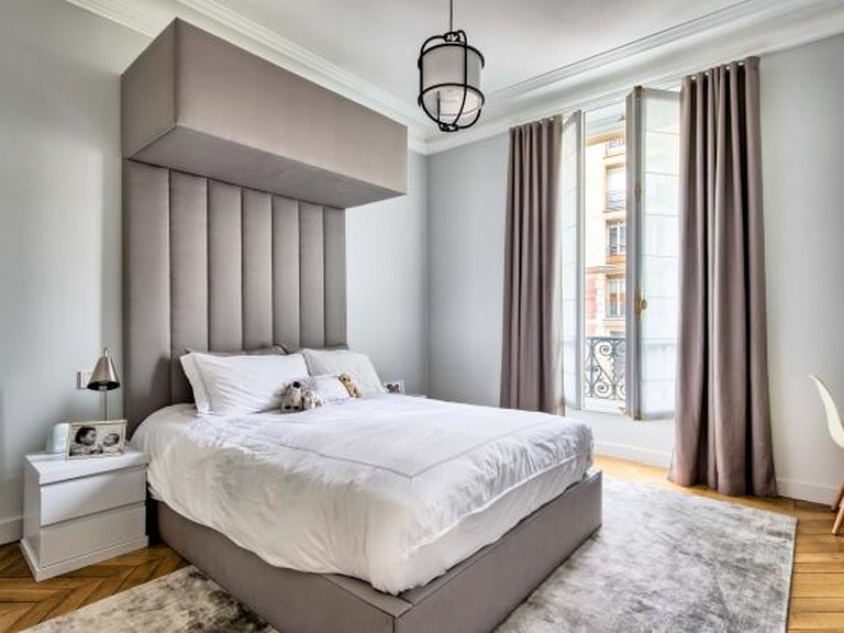 Apartment for Sale in 8th (golden Triangle - Parc Monceau), Golden Triangle - Trocadéro (8th - 16th) 17