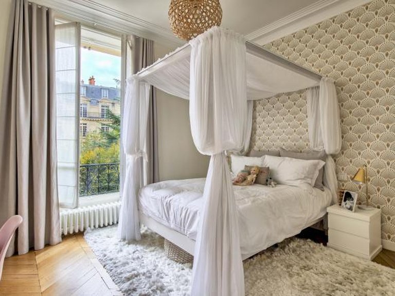 Apartment for Sale in 8th (golden Triangle - Parc Monceau), Golden Triangle - Trocadéro (8th - 16th) 9