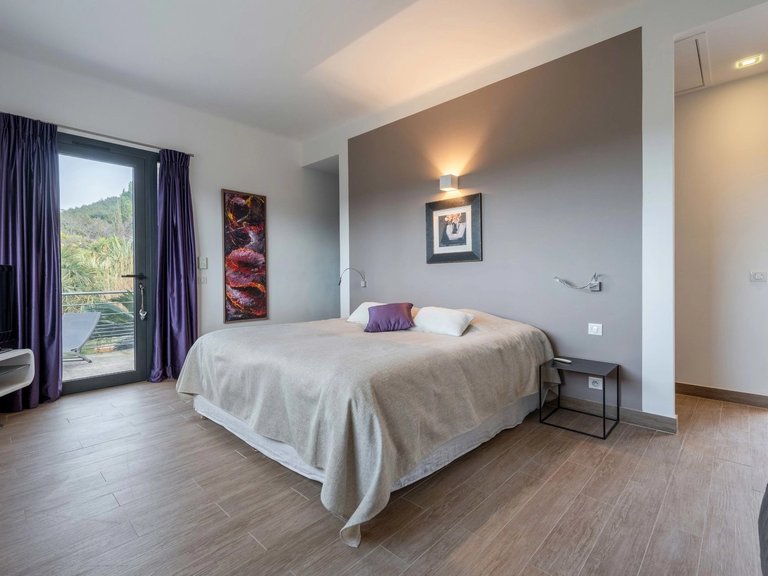 Villa for Sale in Cassis, Provence Coast (cassis To Cavalaire) 19