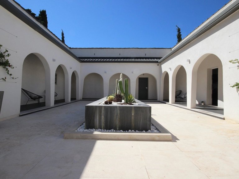 Villa for Sale in Cassis, Provence Coast (cassis To Cavalaire) 5