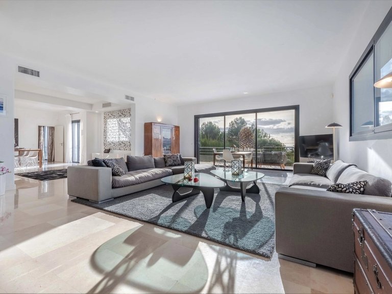 Villa for Sale in Cassis, Provence Coast (cassis To Cavalaire) 10