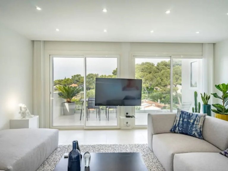 Villa for Sale in Cassis, Provence Coast (cassis To Cavalaire) 8