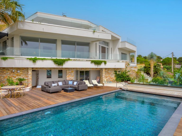 Villa for Sale in Carry Le Rouet, Marseille & Cote Bleu 2