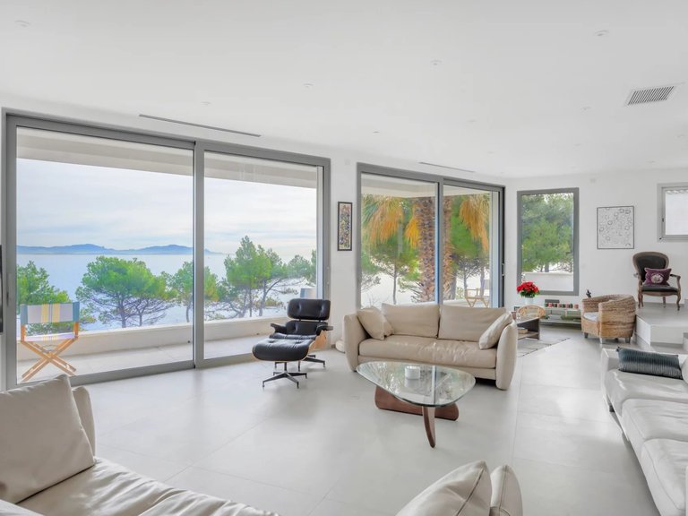 Villa for Sale in Carry Le Rouet, Marseille & Cote Bleu 10