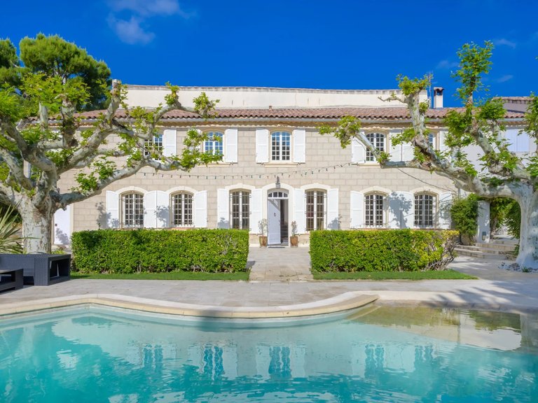 Villa for Sale in Marseille, Marseille & Cote Bleu 1