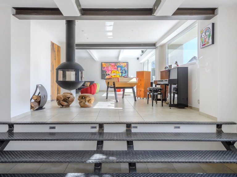 Villa for Sale in Marseille, Marseille & Cote Bleu 4
