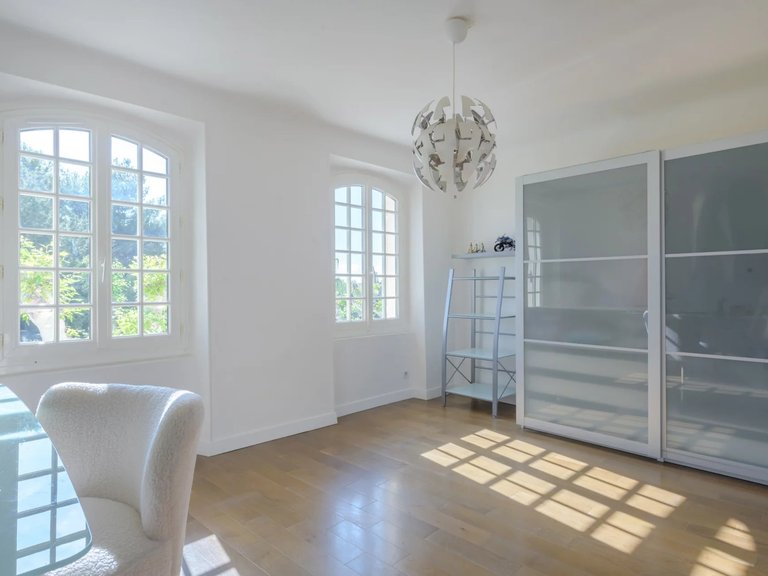 Villa for Sale in Marseille, Marseille & Cote Bleu 9