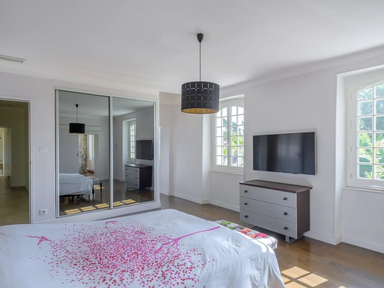 Villa for Sale in Marseille, Marseille & Cote Bleu 10
