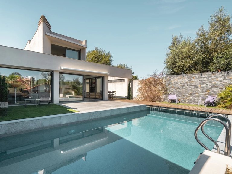 Villa for Sale in Marseille, Marseille & Cote Bleu 1