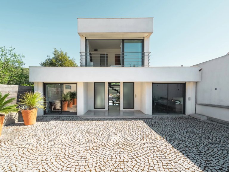 Villa for Sale in Marseille, Marseille & Cote Bleu 3