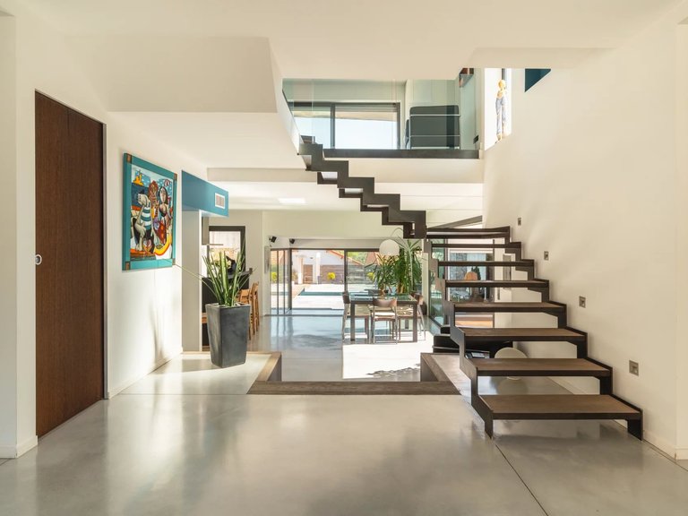 Villa for Sale in Marseille, Marseille & Cote Bleu 6