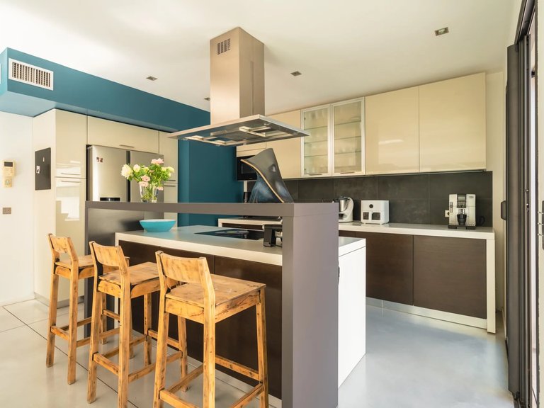 Villa for Sale in Marseille, Marseille & Cote Bleu 10