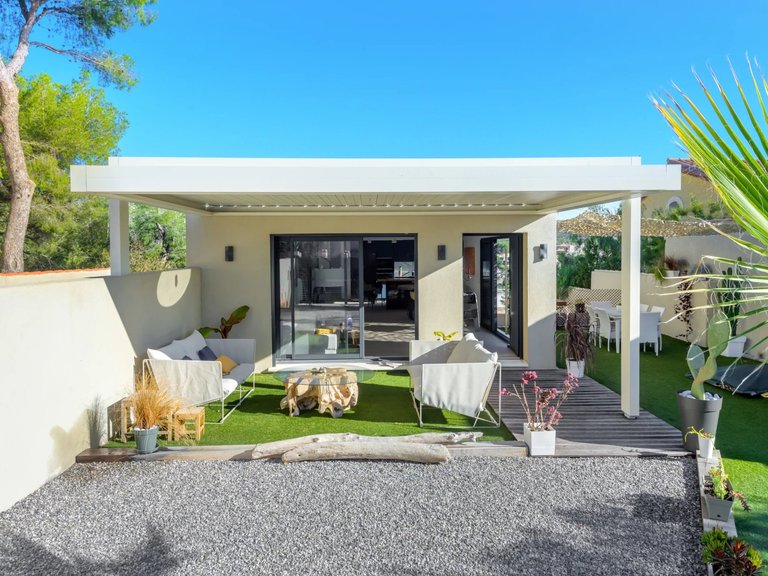 Villa for Sale in Carry Le Rouet, Marseille & Cote Bleu 1