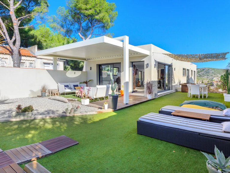 Villa for Sale in Carry Le Rouet, Marseille & Cote Bleu 4