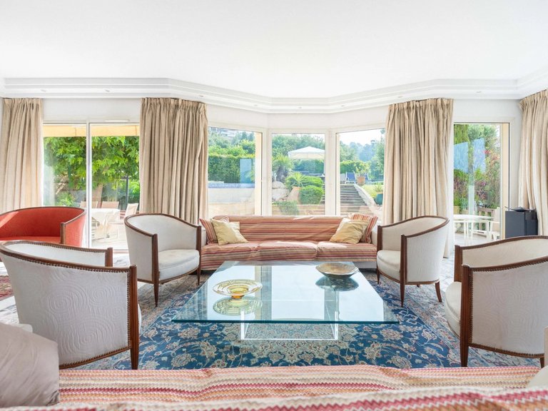 Villa for Sale in Marseille, Marseille & Cote Bleu 6
