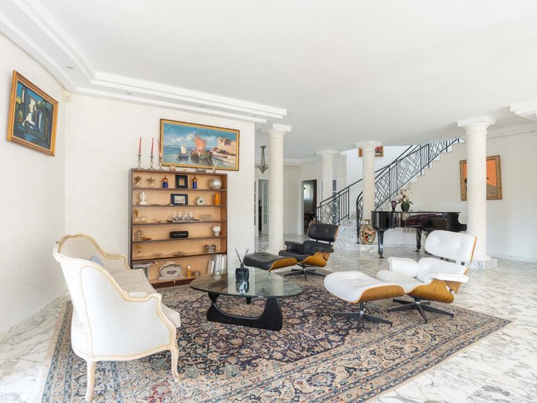Villa for Sale in Marseille, Marseille & Cote Bleu 7