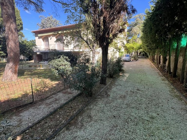 Villa for Sale in Marseille, Marseille & Cote Bleu 8