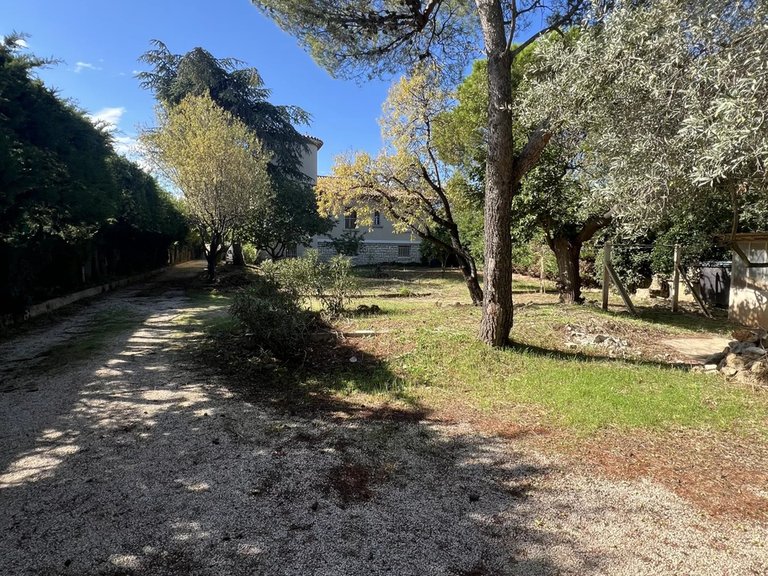 Villa for Sale in Marseille, Marseille & Cote Bleu 9